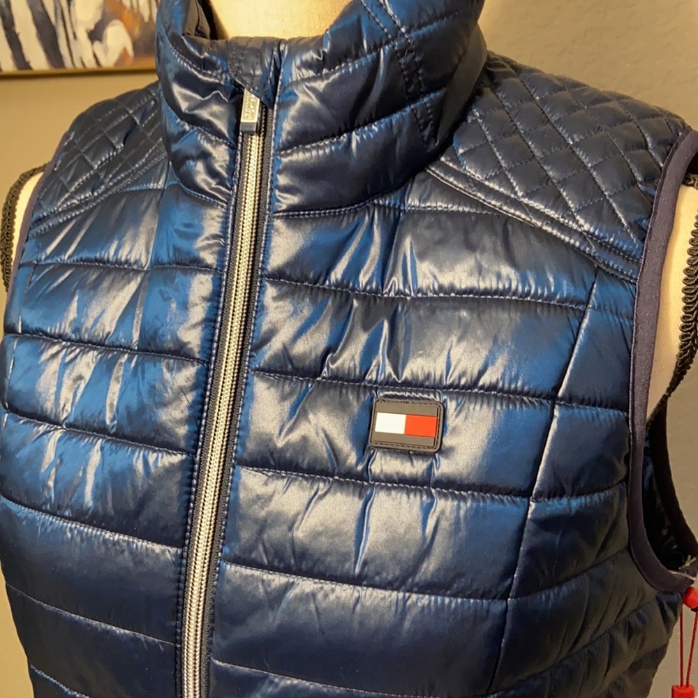 Tommy Hilfiger Women’s Sport Vest. New with Tags! - Picture 9 of 11